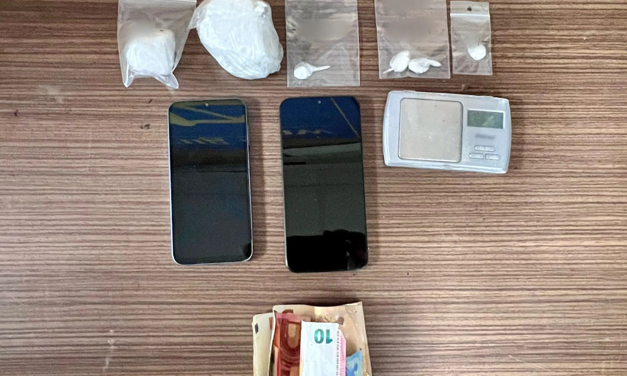 Δυο συλλήψεις για κατοχή και διακίνηση κοκαΐνης σε Περιστέρι και Ίλιον