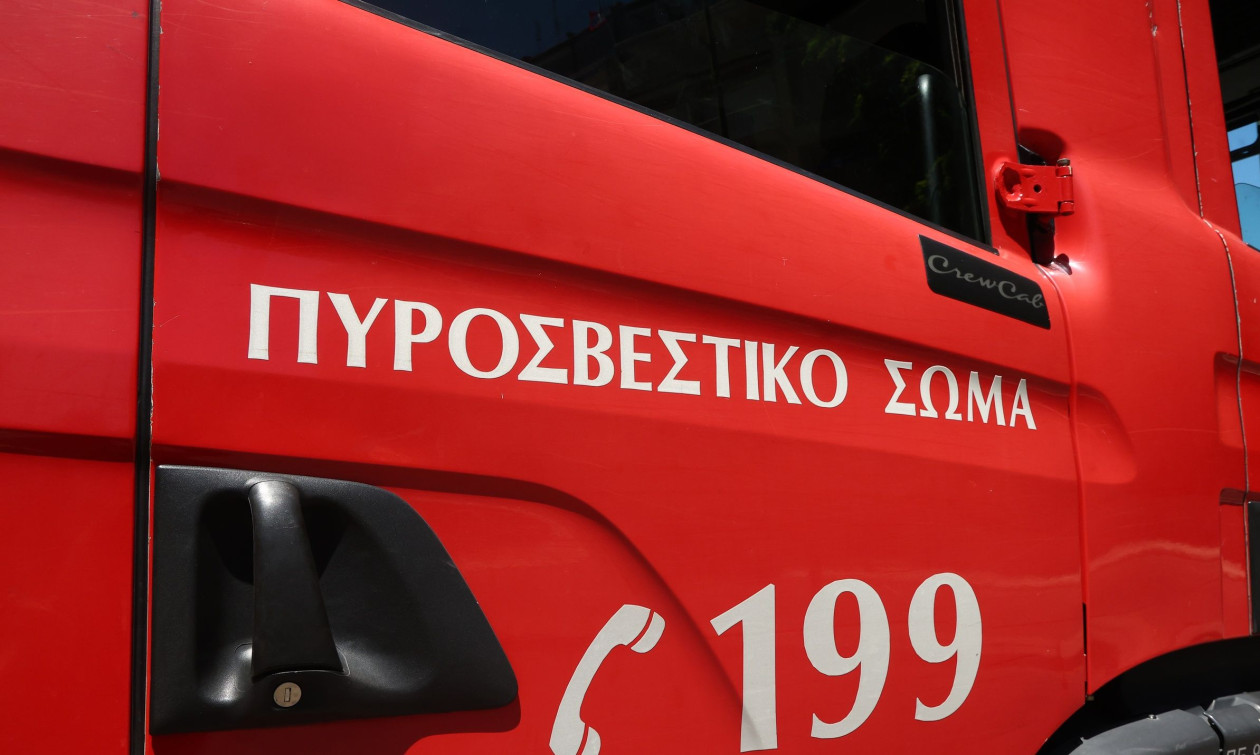 Μάνδρα: Τέθηκε υπό έλεγχο η φωτιά, αποκαταστάθηκε η κυκλοφορία στο σημείο
