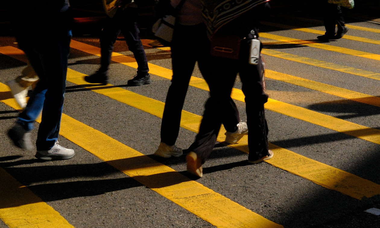 ΕΛΣΤΑΤ: Πτώση ανεργίας στο 7,9% το β΄τρίμηνο – Ετήσια μείωση κατά 0.9%
