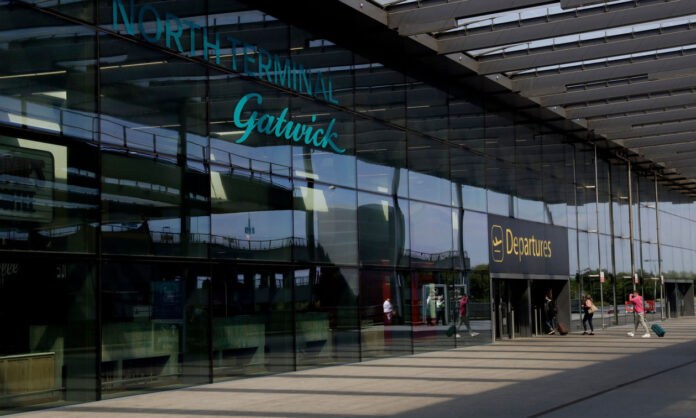 1761045-50c76f31-gatwick.jpg