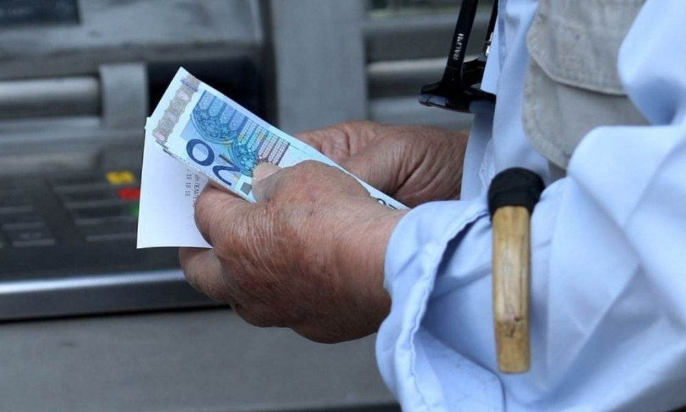 Συντάξεις: Ποιοι θα πάρουν τα 400 ευρώ που ανακοίνωσε ο Κυριάκος Μητσοτάκης στη ΔΕΘ