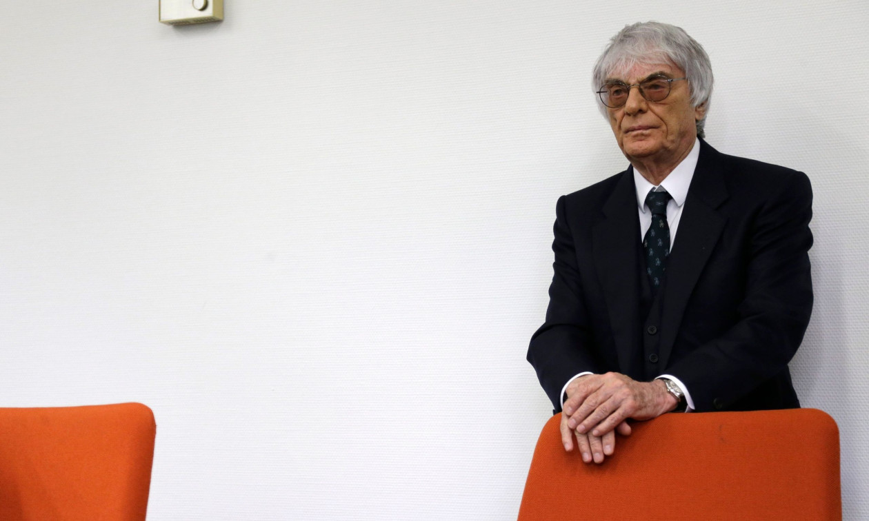 Συνελήφθη το πρώην αφεντικό της F1, Μπέρνι Έκλστοουν – Κουβαλούσε όπλο στο ιδιωτικό τζετ του