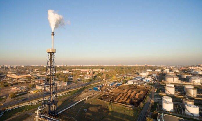 1762128-2d0a59de-view-large-oil-refinery.jpg