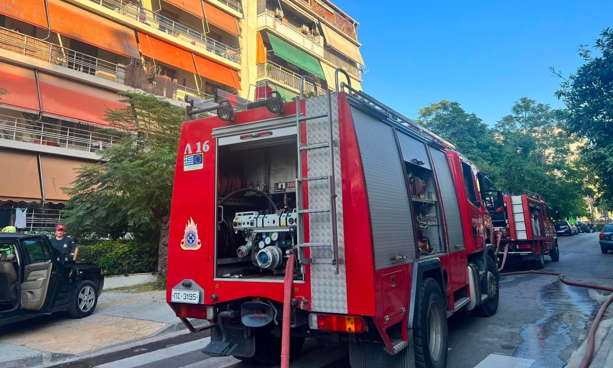 Θεσσαλονίκη: Φωτιά σε εξωτερικό χώρο επιχείρησης – Βίντεο