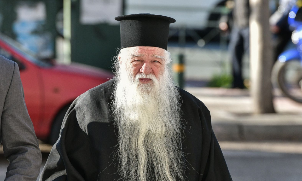 Η Εκκλησία της Ελλάδος ανακάλεσε την τιμητική διάκριση στον πρώην Καλαβρύτων Αμβρόσιο