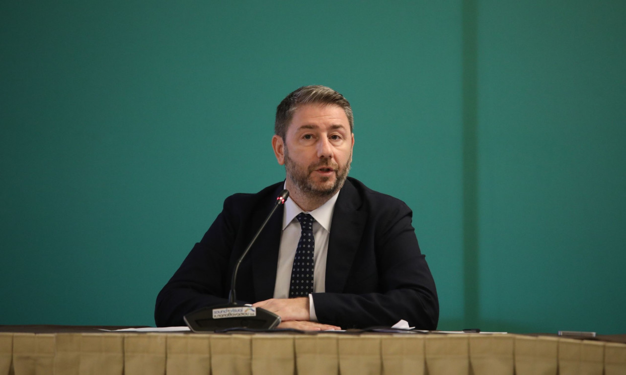 Με διμέτωπο στη ΔΕΘ ο Ανδρουλάκης – Στο στόχαστρο ΝΔ, Τσίπρας και… δημοσκοπήσεις