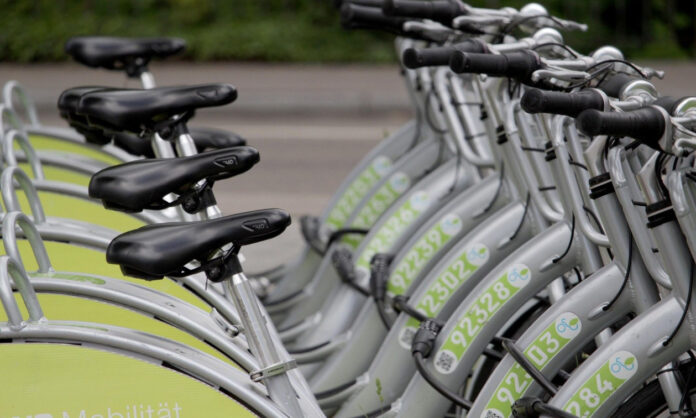 1763159-b90c57cc-4262159-cycles-42424341920.jpg