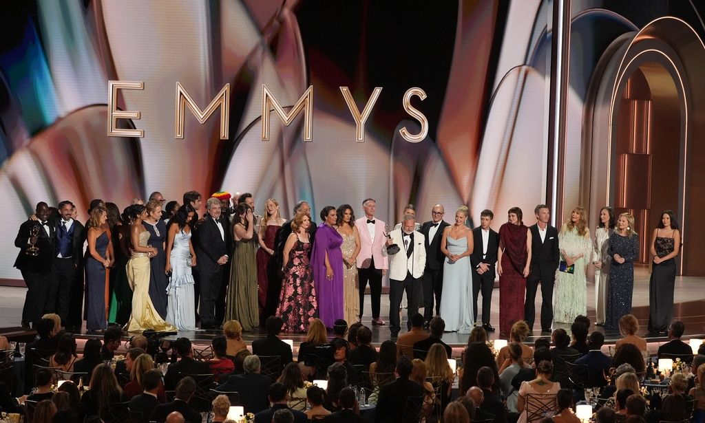 Βραβεία Emmy 2026: «Σάρωσαν» τα «Widow’s Bay» και «The Pitt» – Όλοι οι νικητές