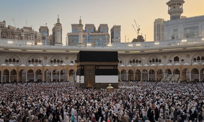 1763654-3715d642-mecca-26.jpg