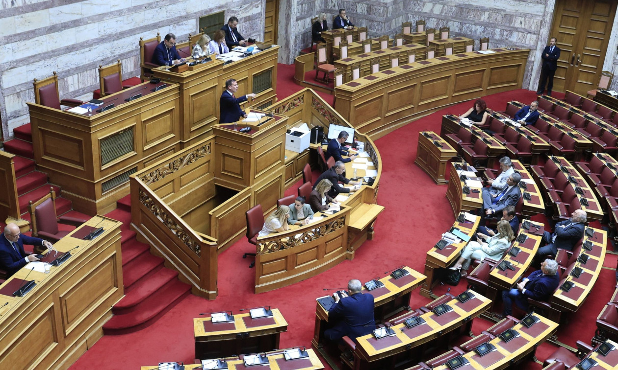 Συνταγματική Αναθεώρηση: Live η συζήτηση στη Βουλή – Στις 13:00 η ομιλία του πρωθυπουργού