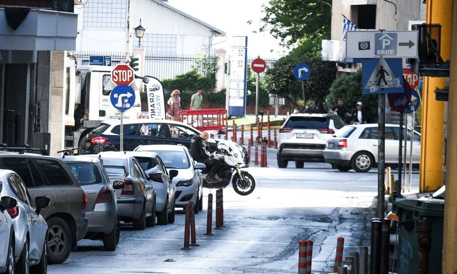 Θεσσαλονίκη: Βαριές ποινές για τη φονική έκρηξη έξω από τράπεζα – Αθώος ο τρίτος κατηγορούμενος