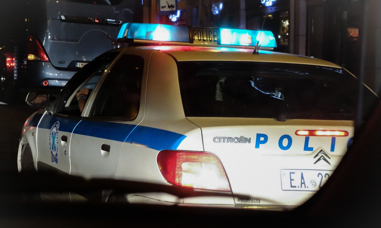 Εύβοια: Μεθυσμένος οδηγός τράκαρε, συνελήφθη και ξήλωσε την πόρτα των κρατητηρίων