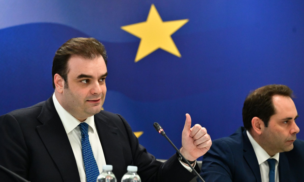 Διπλή αναβάθμιση της ελληνικής οικονομίας από Scope και Moody’s – «Η Ελλάδα αναβαθμίζεται»