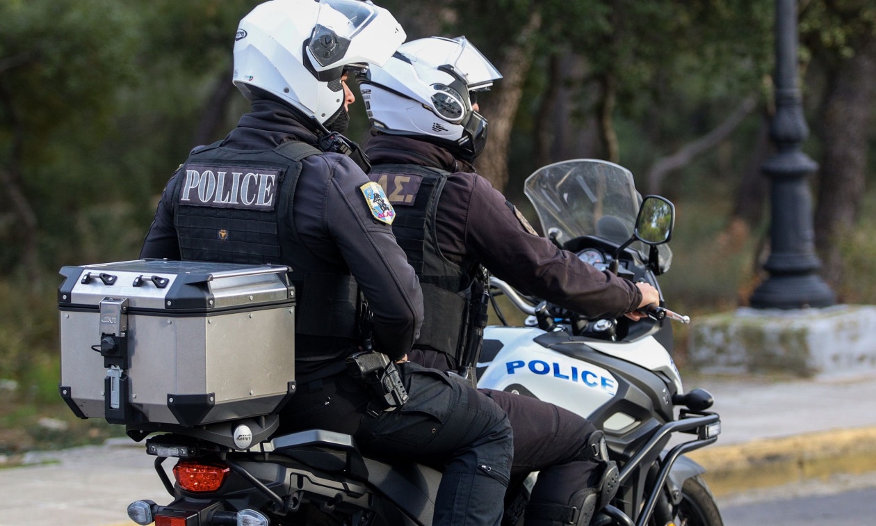 Πάτρα: Γυναίκα απειλούσε να αυτοκτονήσει με μαχαίρι – Την σταμάτησαν αστυνομικοί