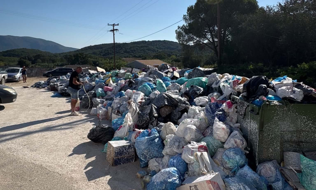 Κέρκυρα: Σε κατάσταση έκτακτης ανάγκης λόγω των απορριμάτων
