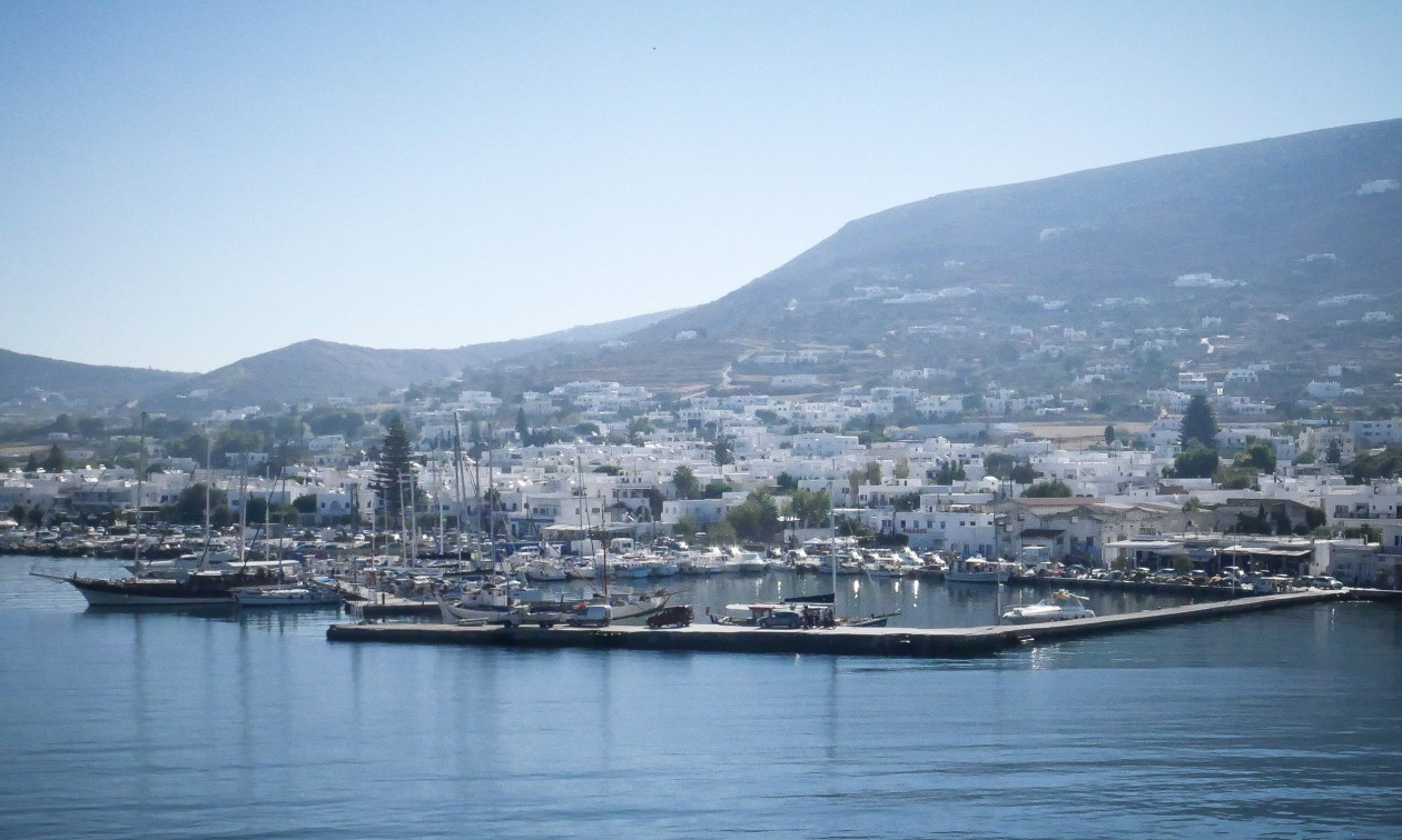 Πάρος: Στελέχη του Λιμενικού επανέφεραν 72χρονο τουρίστα με ΚΑΡΠΑ και απινιδωτή
